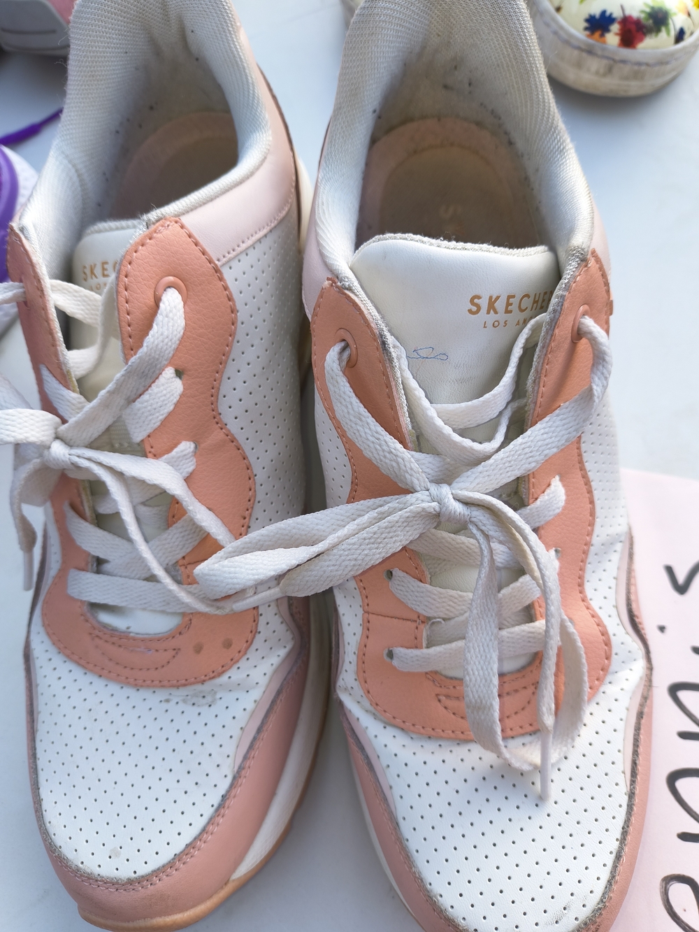 Skechers Women's White and Peach Lace-Up Sneakers